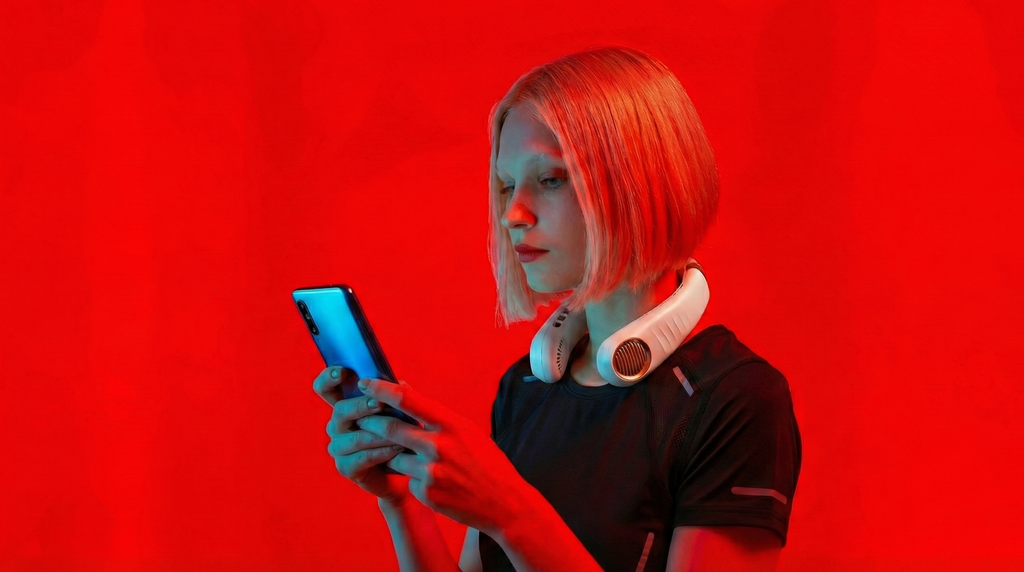 HaloFlow™ 360° Personal Cooling Neck Fan